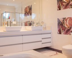 Banheiros: 8 maus hábitos que proliferam bactéria