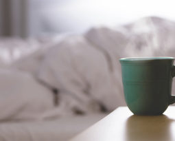 Cansaço e fadiga? 10 hábitos dentro de casa que podem ser a causa