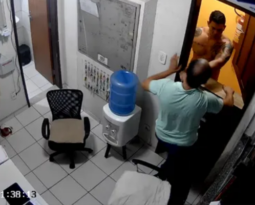 VÍDEO: porteiro é agredido e ameaçado de morte por visitante em condomínio